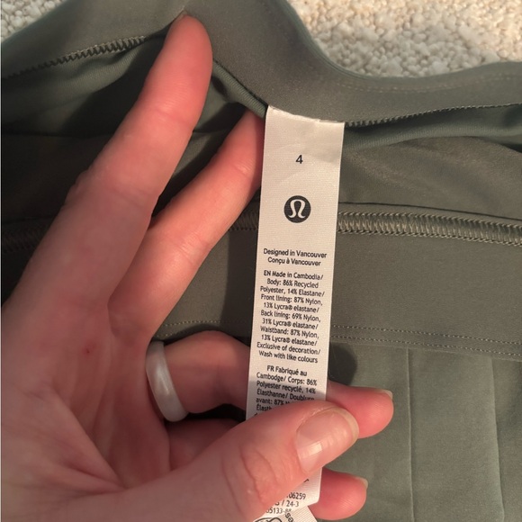 Lululemon Athletica Green Skirt Size 4 like new - Picture 2 of 5